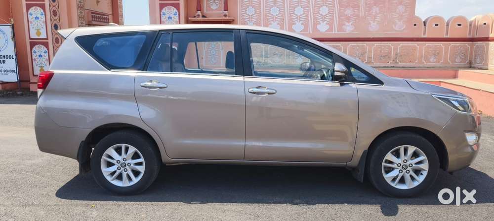 Toyota Innova Crysta 2.4 V 8 Str, 2017, Diesel