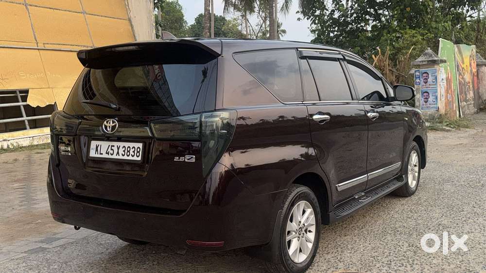 Toyota Innova Crysta 2.8 Zx At 7 Seater, 2017, Diesel
