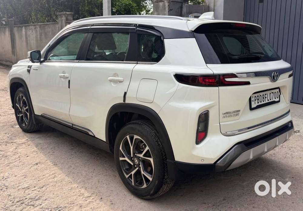 Toyota Urban Cruiser Hyryder, 2024, Petrol