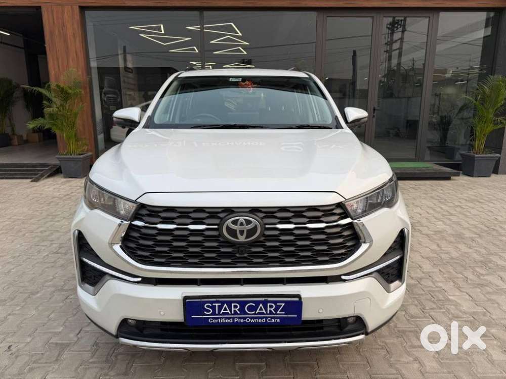 Toyota Innova Hycross Gx (o), 2025, Petrol
