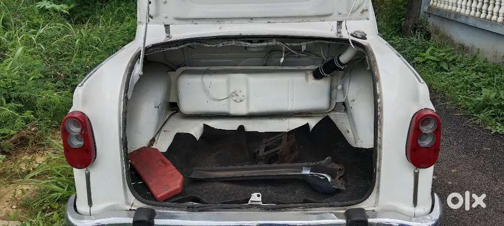 Ambassador  2004 Issusu Engine , Power Steering