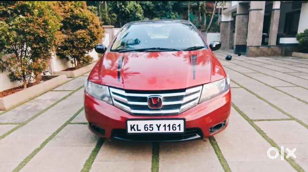 Low Km Driven Cvt Honda City Company Maintained