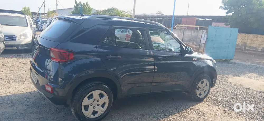 Hyundai New Venue Se Petrol Manual 2021