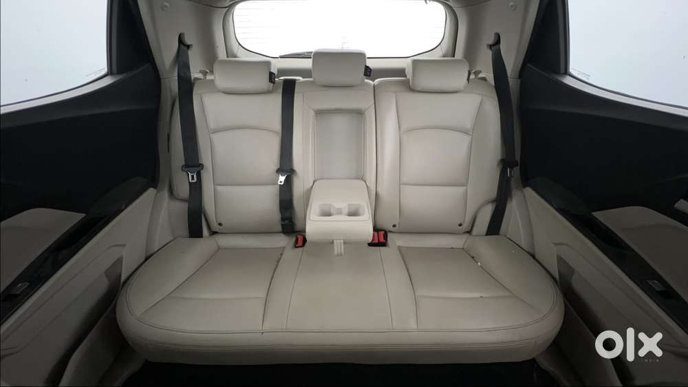 Mahindra Xuv300 W8 (o) 1.5 Diesel Amt Dual Tone, 2019, Diesel