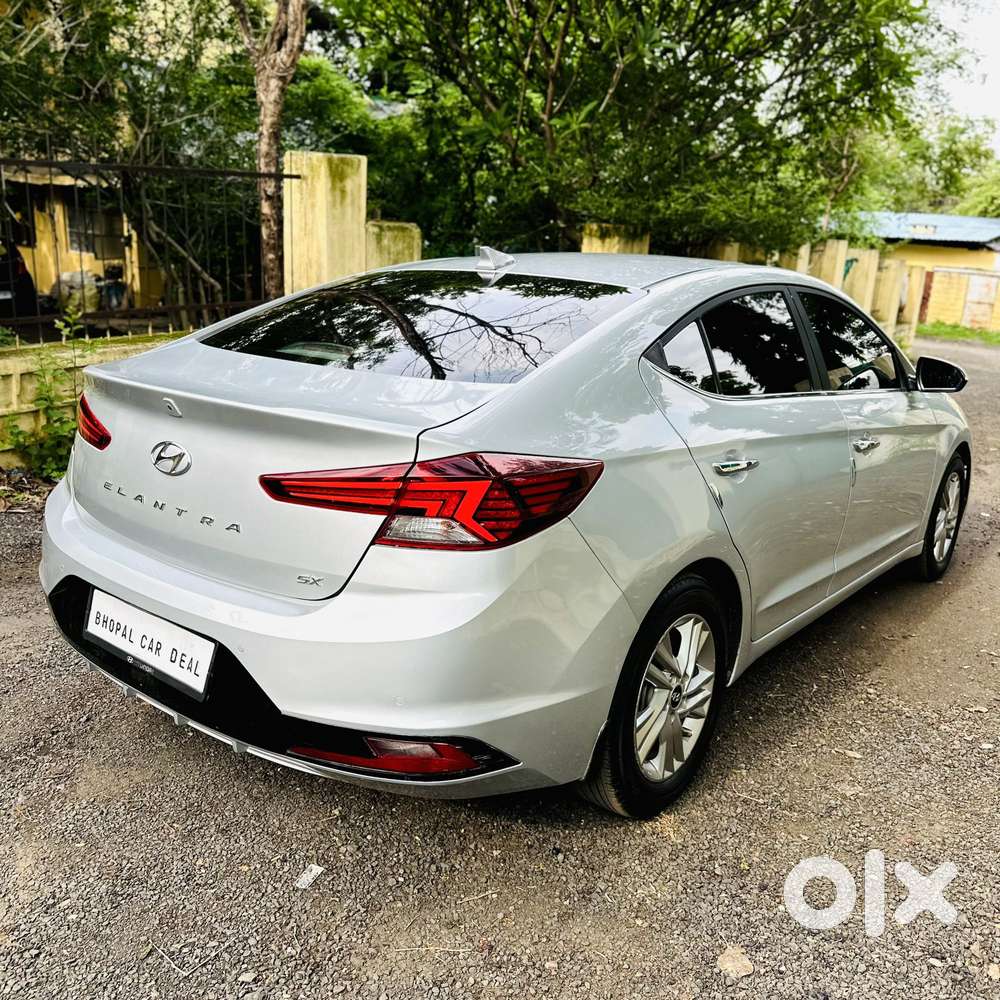 Hyundai New Elantra, 2022, Petrol