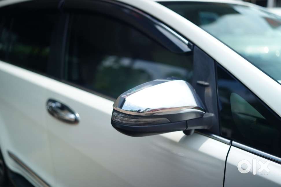 Toyota Innova Crysta 2.4 Z 7 Str, 2022