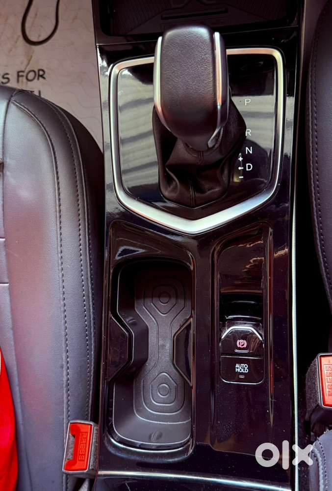 Mahindra Xuv 3xo Ax5l 1.2 Turbo Petrol At 2025