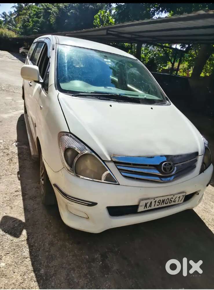 Toyota Innova 2.0 Diesel, 2010