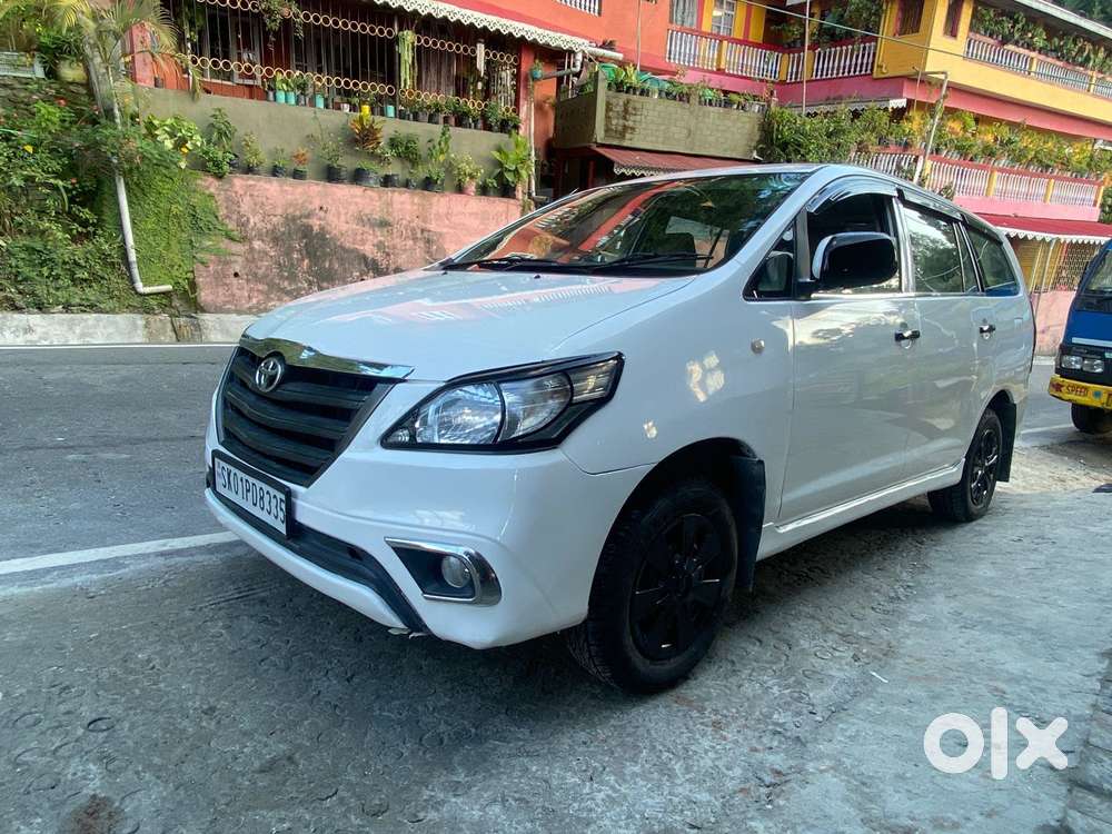 Toyota Innova 2012-2013 2.5 E Diesel Ps 8-seater, 2012, Diesel