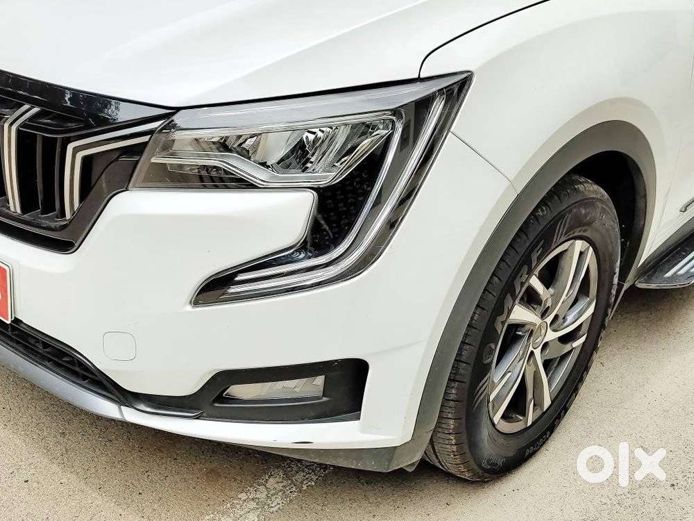 Mahindra Xuv700 2.0 Ax 5 Petrol Mt 7 Str, 2023, Petrol