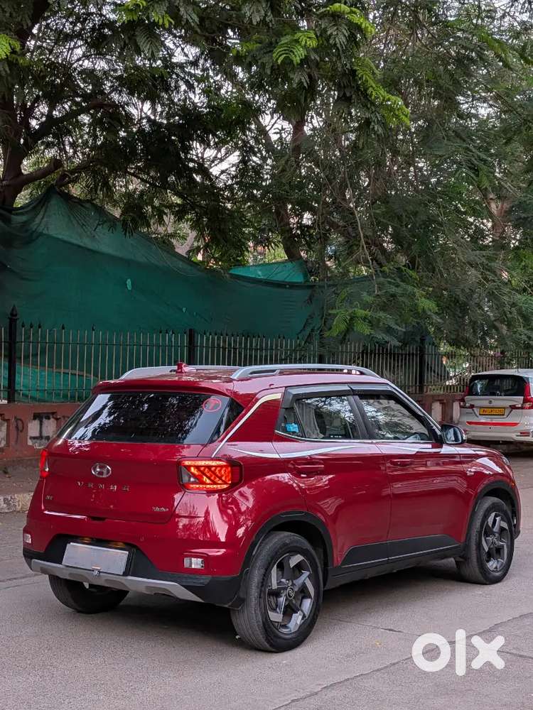Hyundai Venue 2021 Petrol Well Maintained