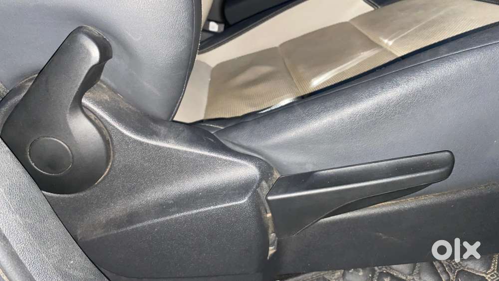 Skoda Slavia Style 1.0l Tsi Mt, 2023, Petrol