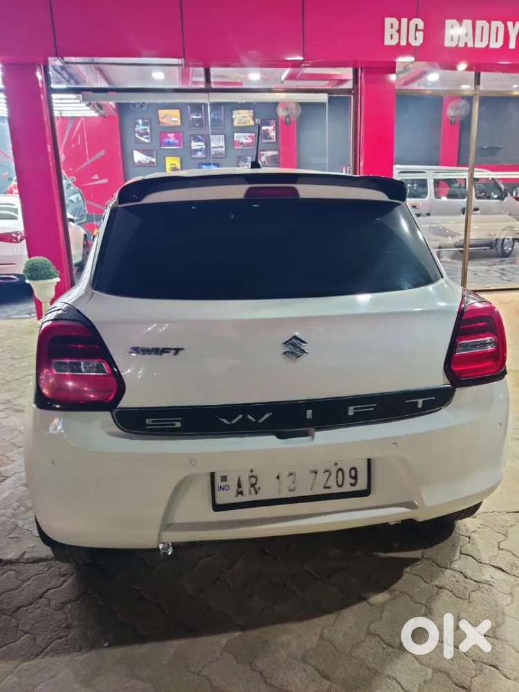 Maruti Suzuki Swift 2021 Vxi . Running 44000 .well Maintained Car .