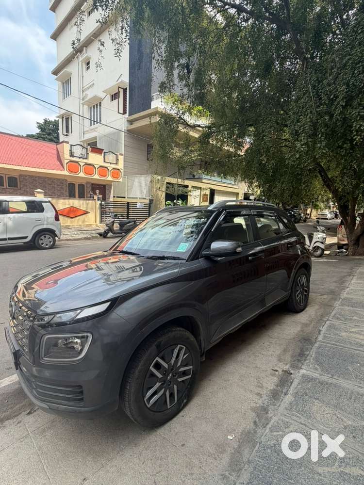 Hyundai Venue S(o) 2023 Dct Automatic Petrol