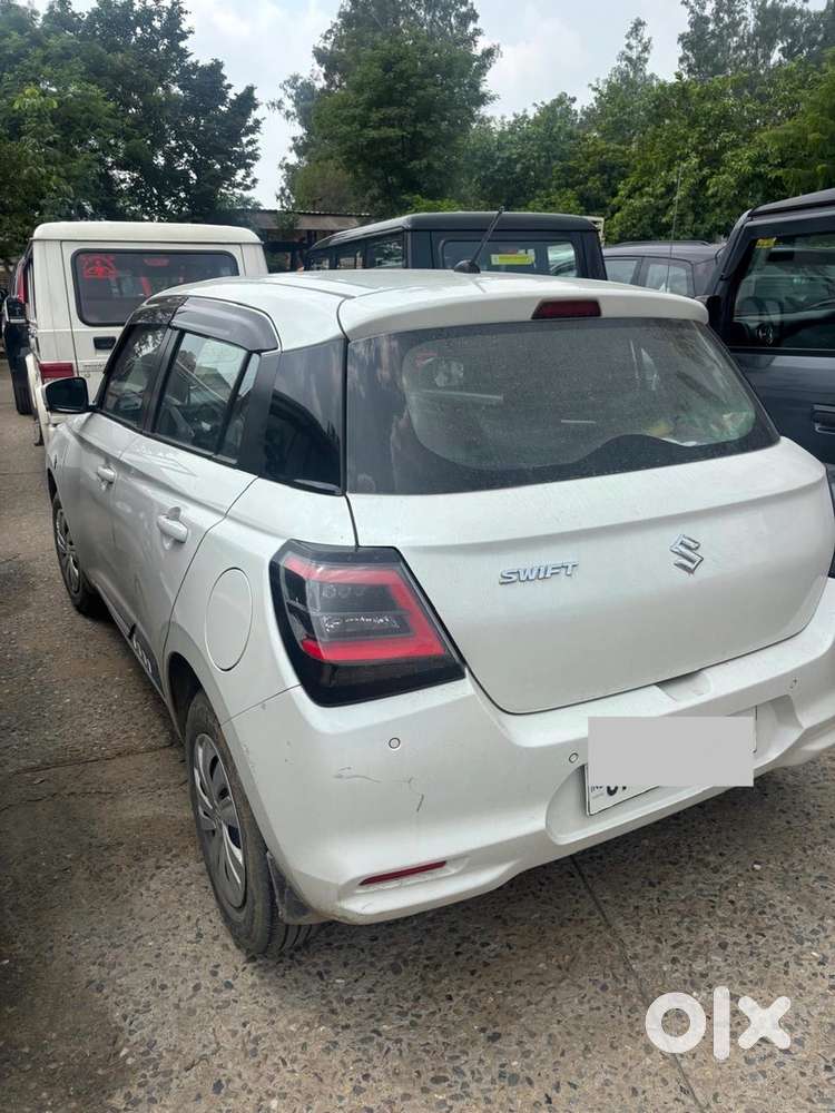 Maruti Suzuki Swift 2025 April