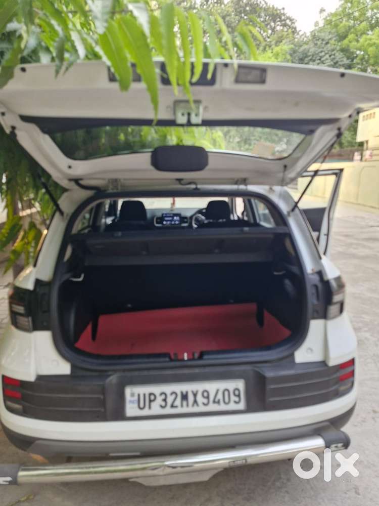 Hyundai Venue Petrol Automatic