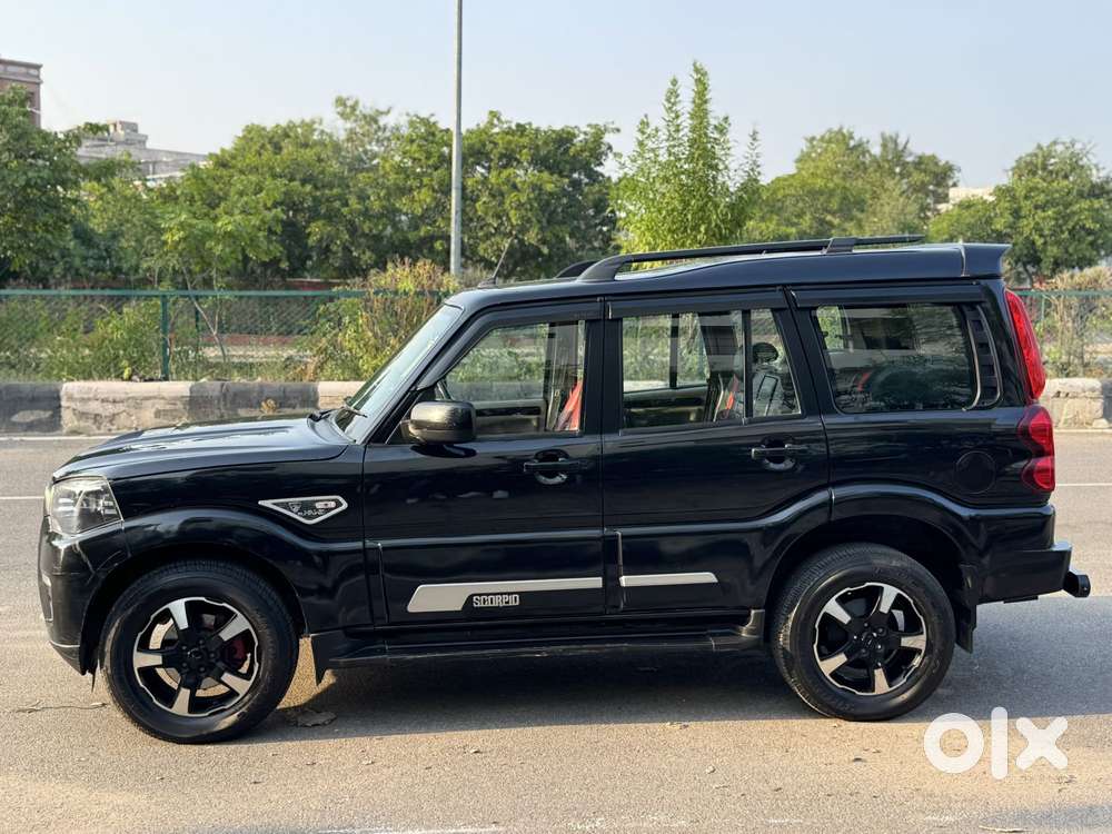 Mahindra Scorpio Classic 2.2 S 11 Mt 7 Str, 2024, Diesel