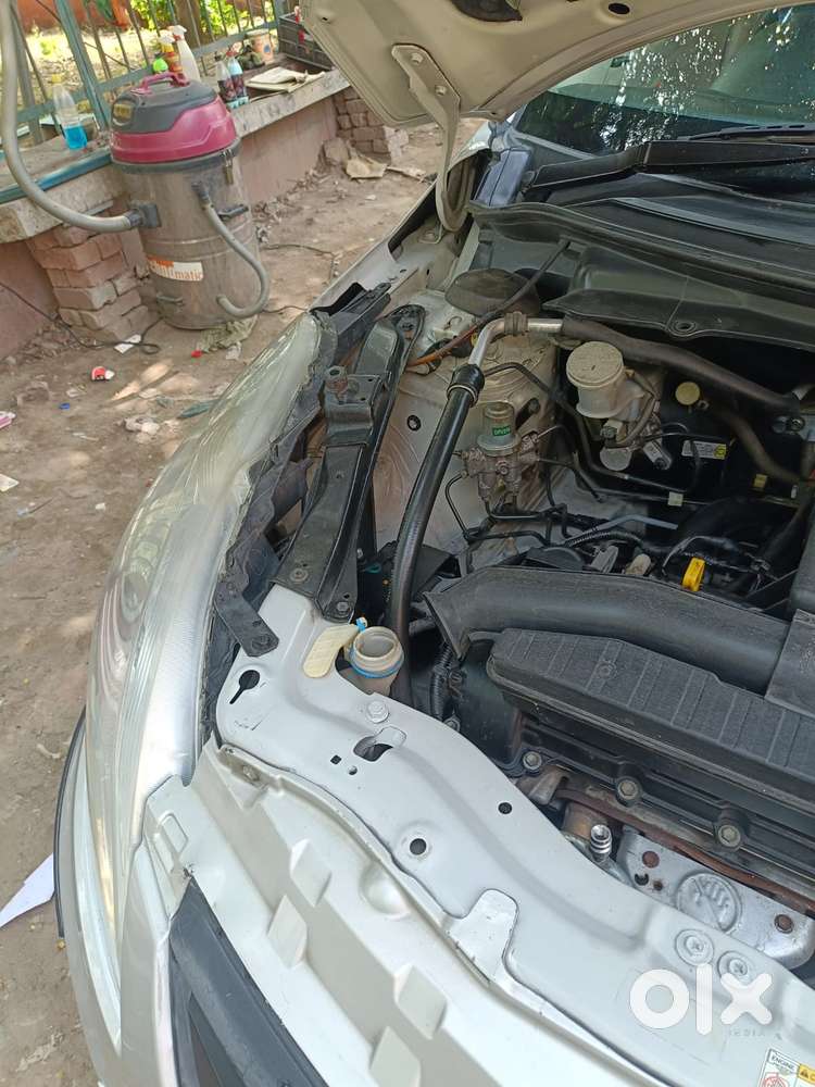 Maruti Suzuki Swift Dzire 1.2 Lxi Bsiv, 2016, Cng & Hybrids