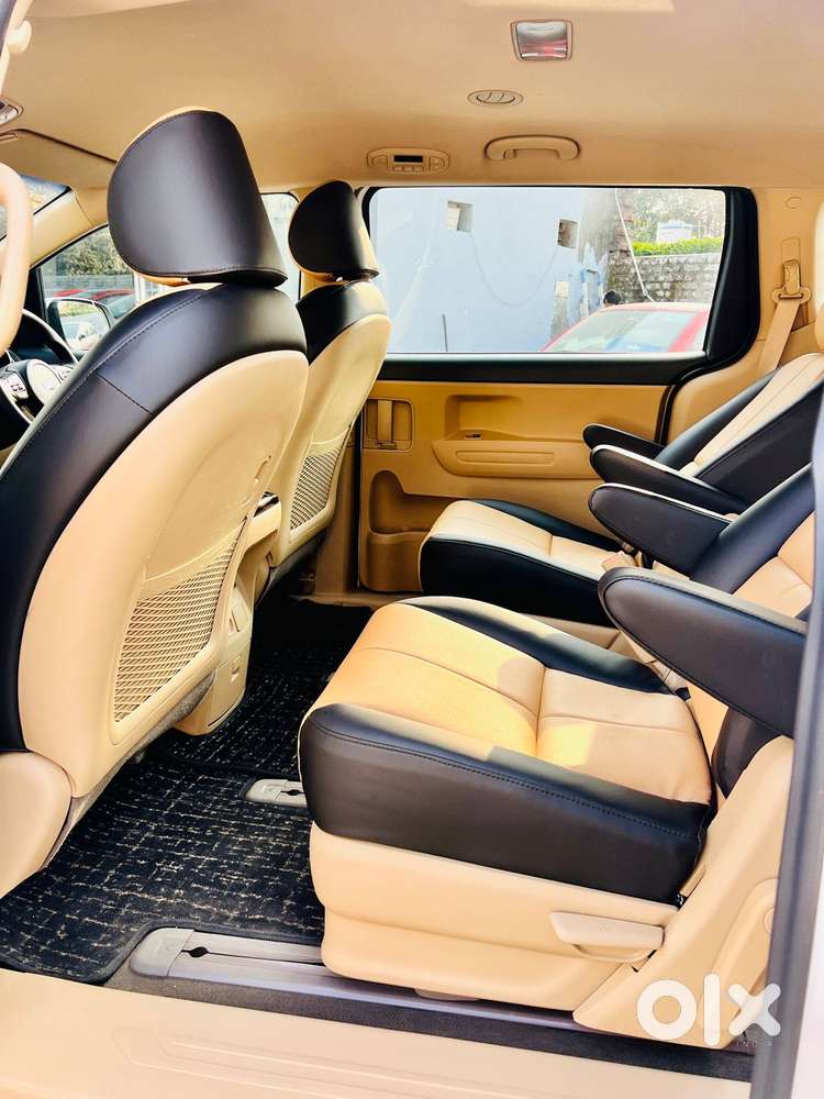 Kia Carnival Premium, 2021, Diesel
