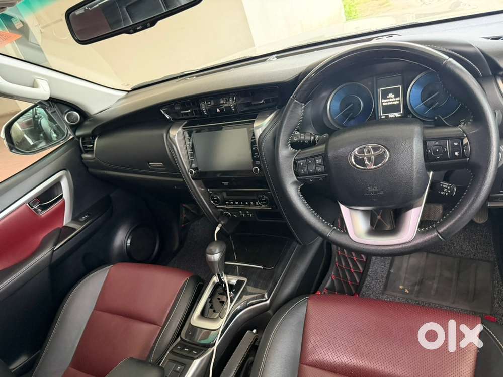 Toyota Fortuner Leader Edition 2025