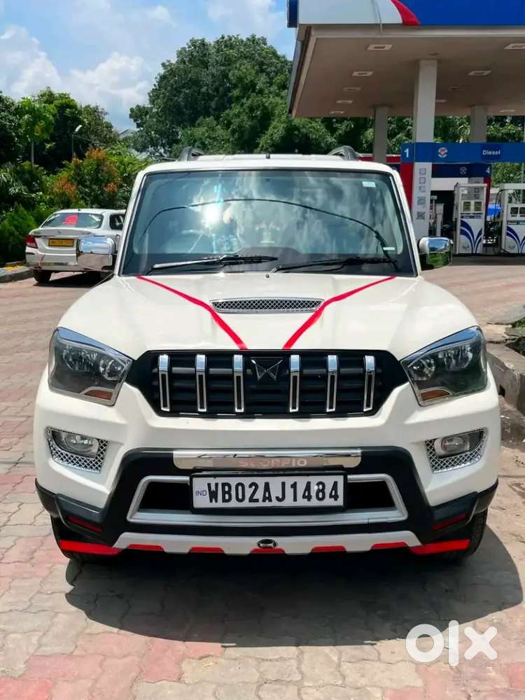 Mahindra Scorpio S6 Plus 2016 Diesel Manual