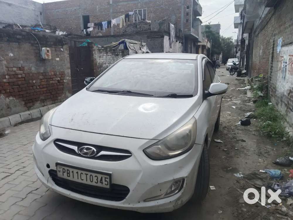 Hyundai Fluidic Verna 2012