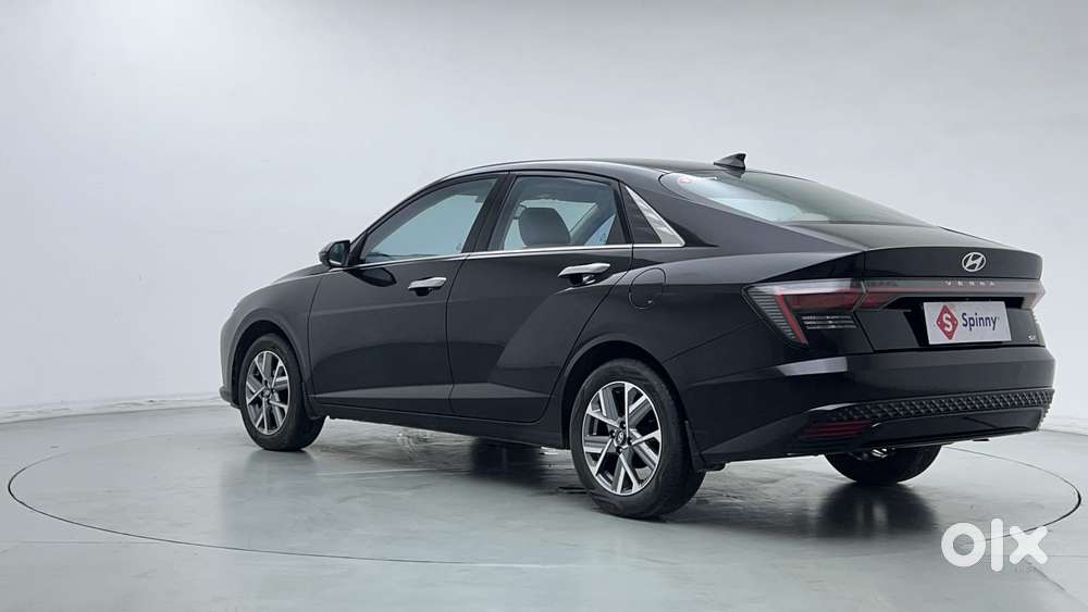 Hyundai Verna 1.5 Sx (o) Petrol Mt, 2023, Petrol