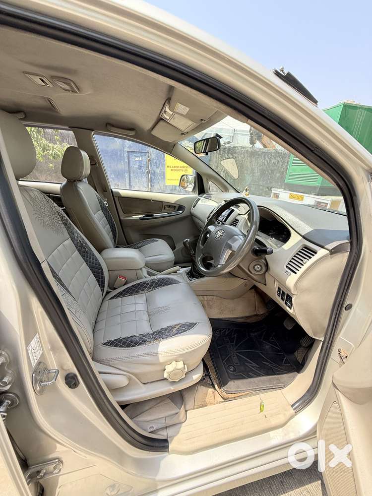 Toyota Innova 2.5 Gx (diesel) 8 Seater Bs Iv, 2013, Diesel