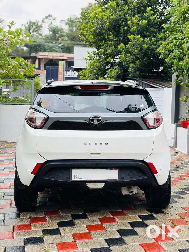 Tata Nexon 1.2 Revotron Xm, 2018, Petrol