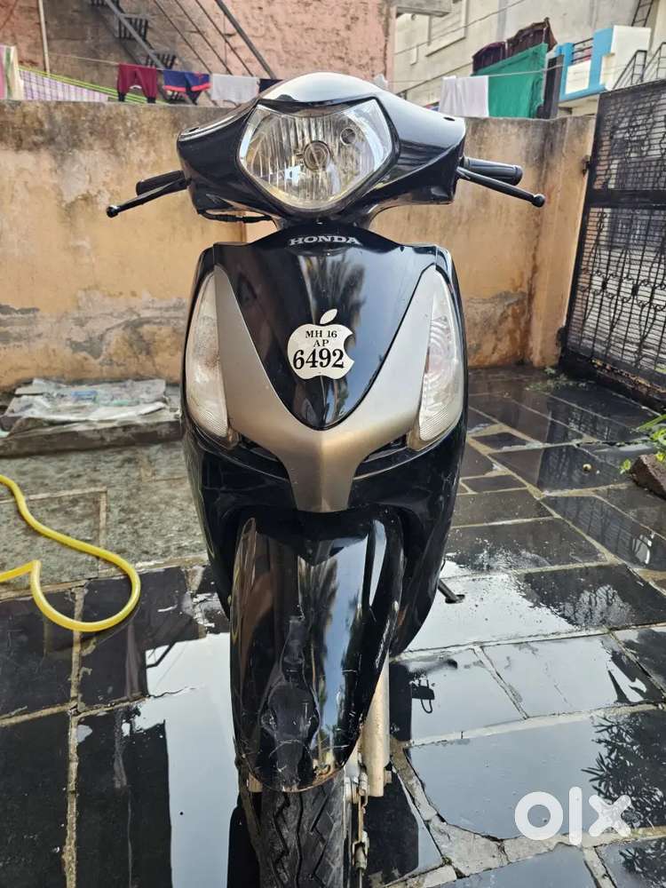 Aviator black colour Scooters 1809881382