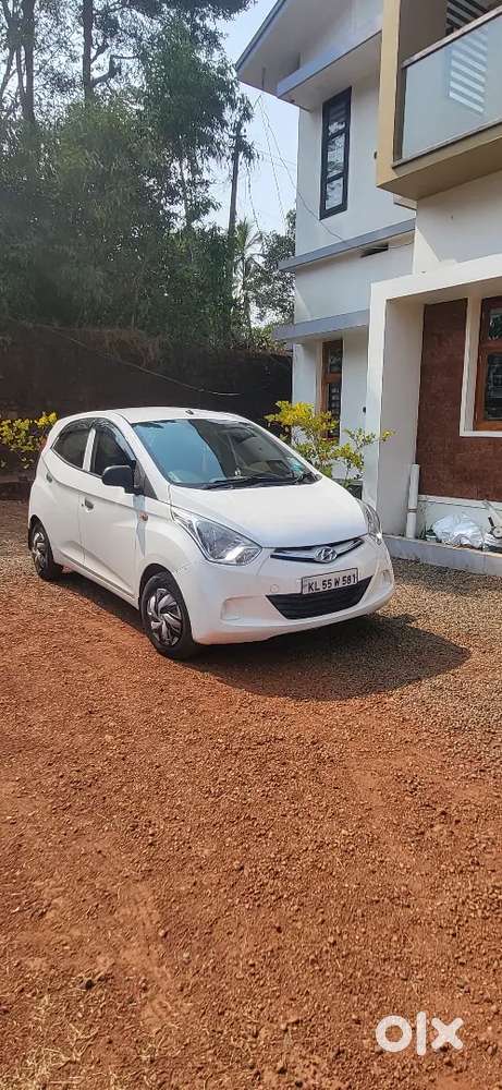 Hyundai Eon 2017 Petrol 51000 Km Driven  4new Tyre