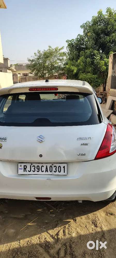 Maruti Suzuki Swift 2013 Diesel 93200 Km Driven