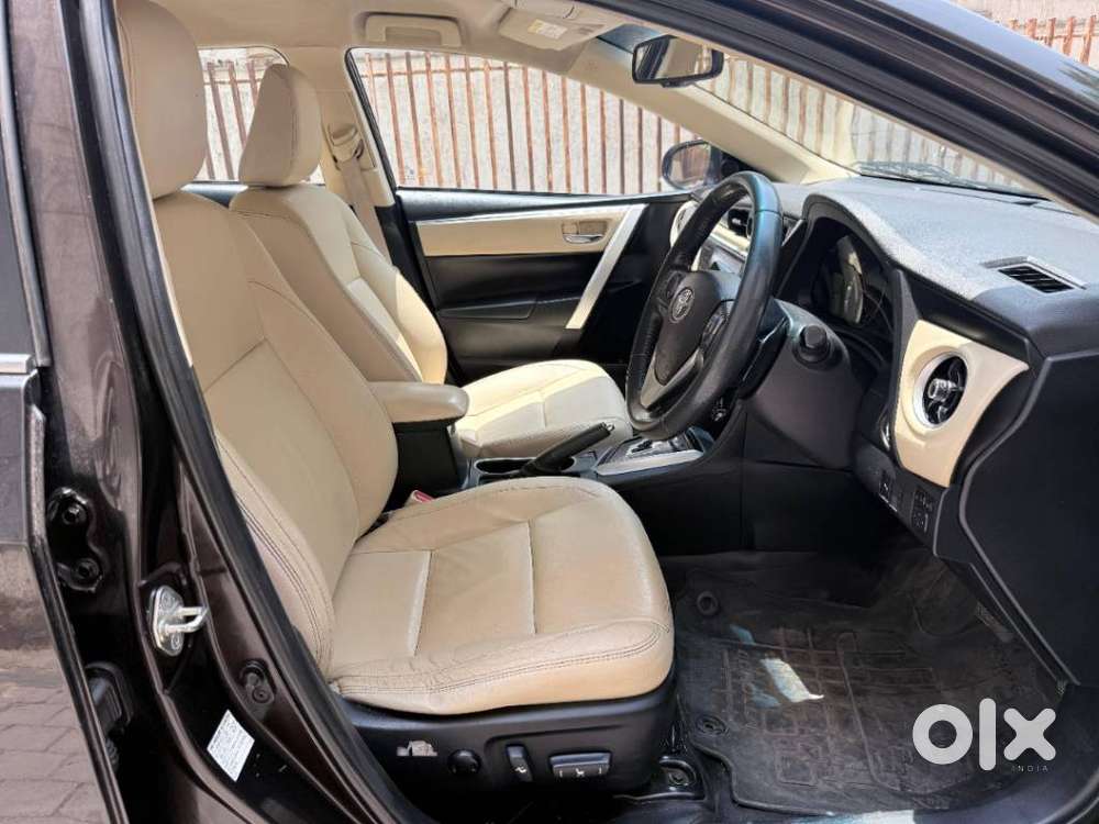 Toyota Corolla Altis 2013-2017 Vl At, 2017, Petrol