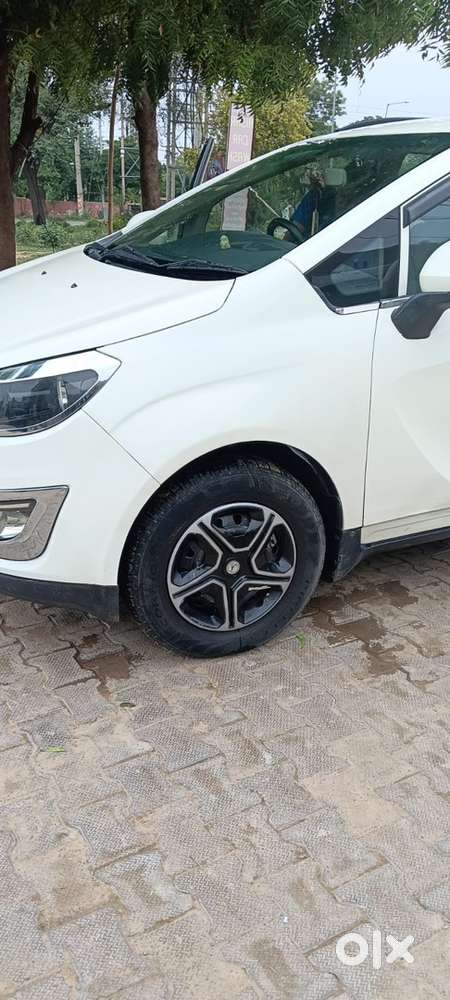 Mahindra Marazzo Diesel 2019