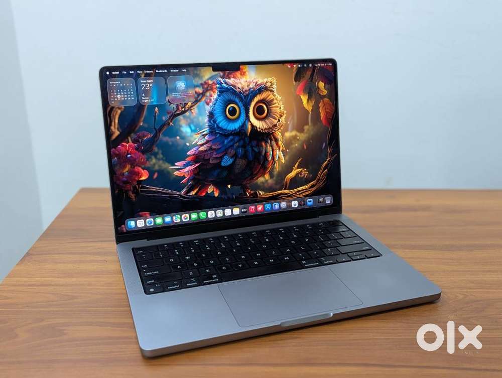 Apple Mac Book Pro 14 M1 Pro 10 Core 16 Core - 32GB RAM -500GB SSD