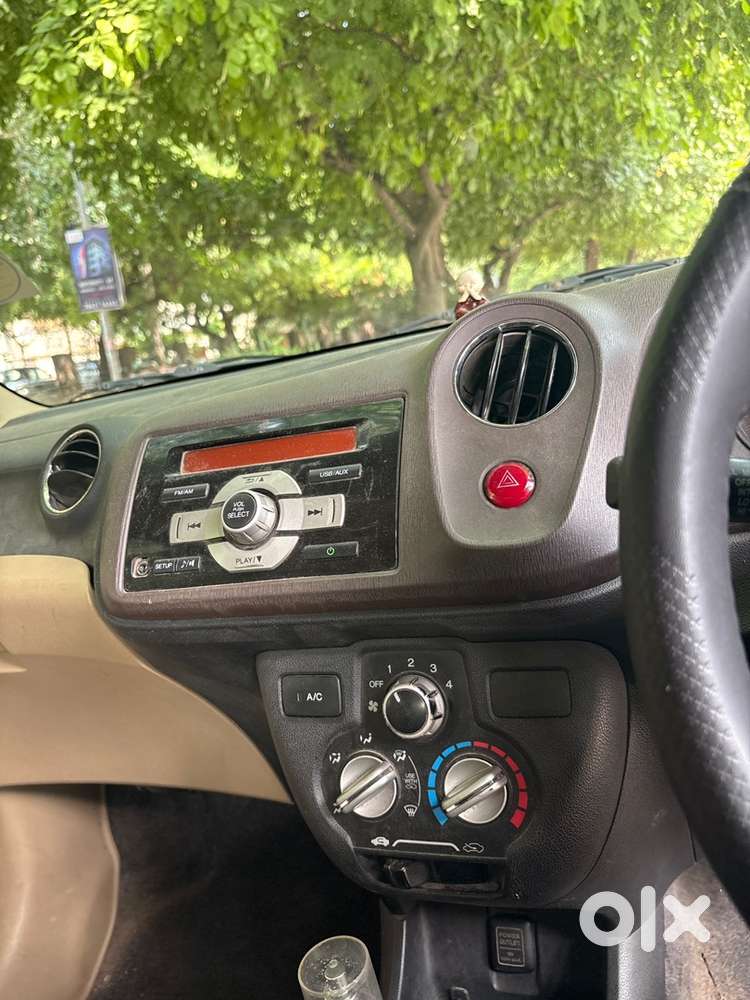 Honda Amaze Petrol 2013