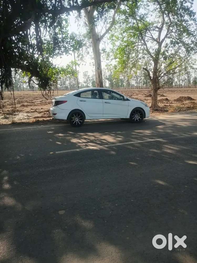 Hyundai Verna Fluidic 2012 Diesel Manual