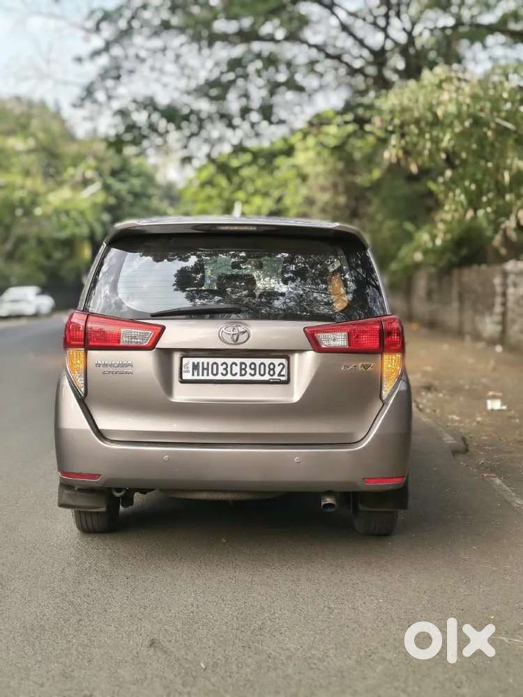 Toyota Innova Crysta 2.4 V 7 Str, 2016, Diesel