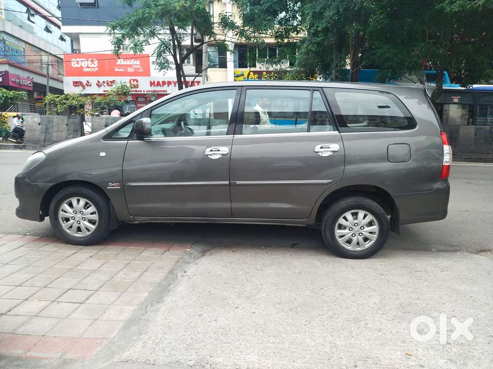 Toyota Innova 2.5 Vx 8 Str, 2011