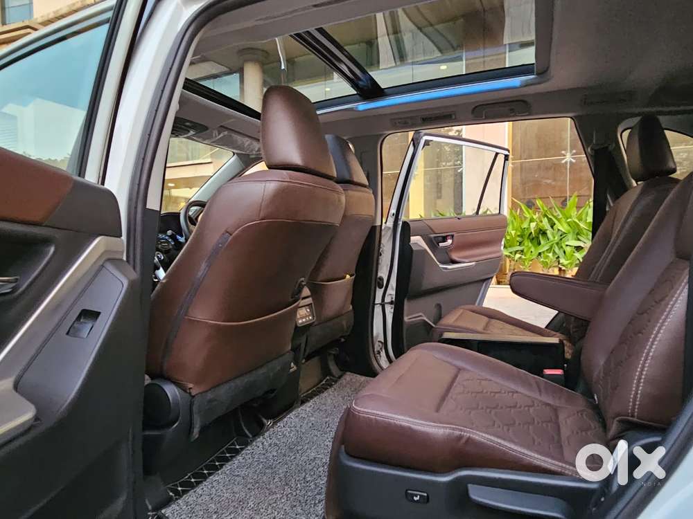 Toyota Innova Hycross 2.0 Zx (o) Hybrid 7 Str, 2024, Petrol