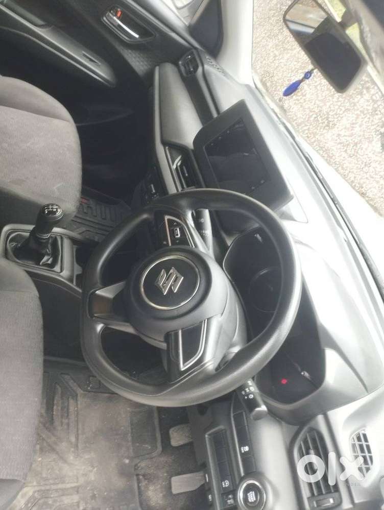 Maruti Suzuki Swift Vxi Optional, 2025, Petrol