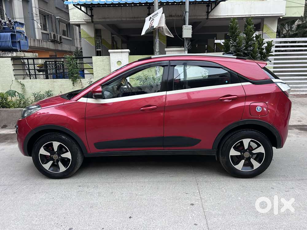 Tata Nexon 1.2 Revotron Xza Plus (l), 2019, Petrol
