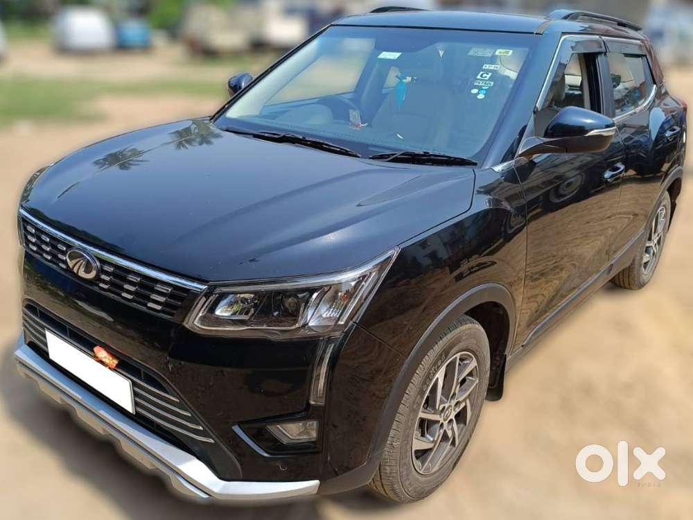 Xuv300 W8(o) Turbo  Aug 2022  7.8k Km  Imt  Top Model  Like New