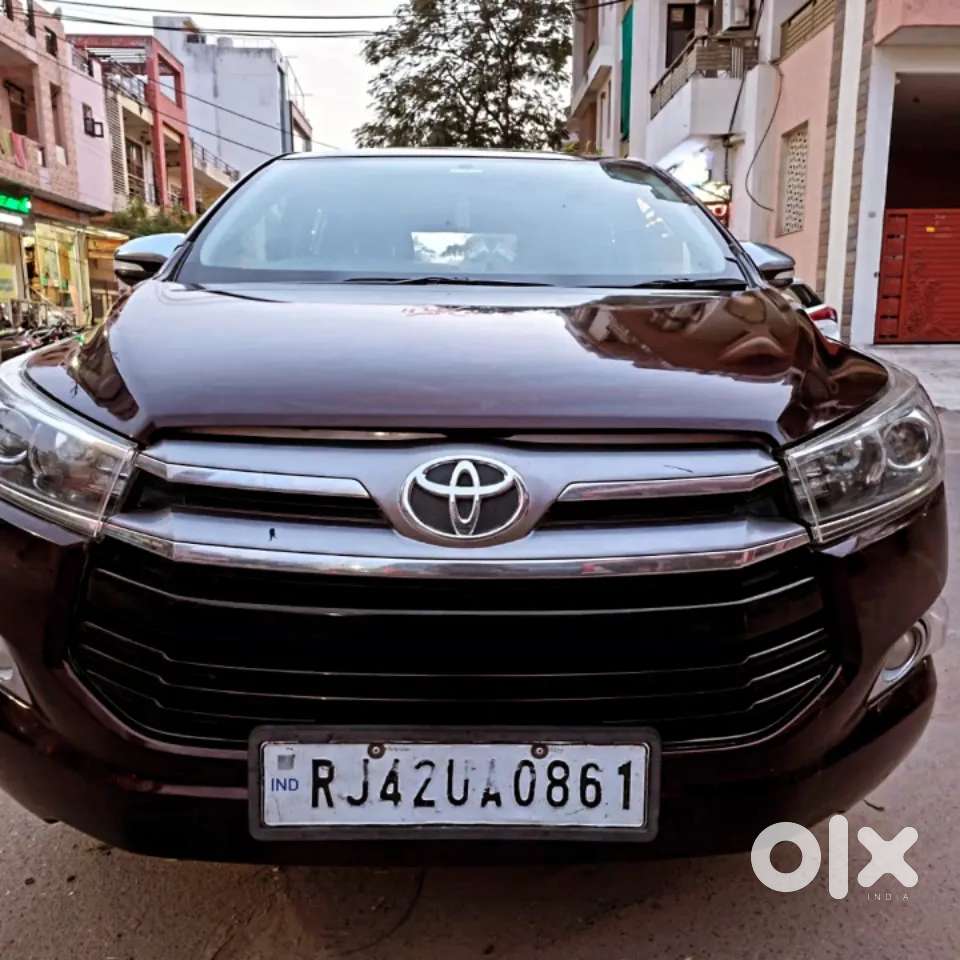 Toyota Innova Crysta 2.8 Zx At 7 Seater, 2017, Diesel