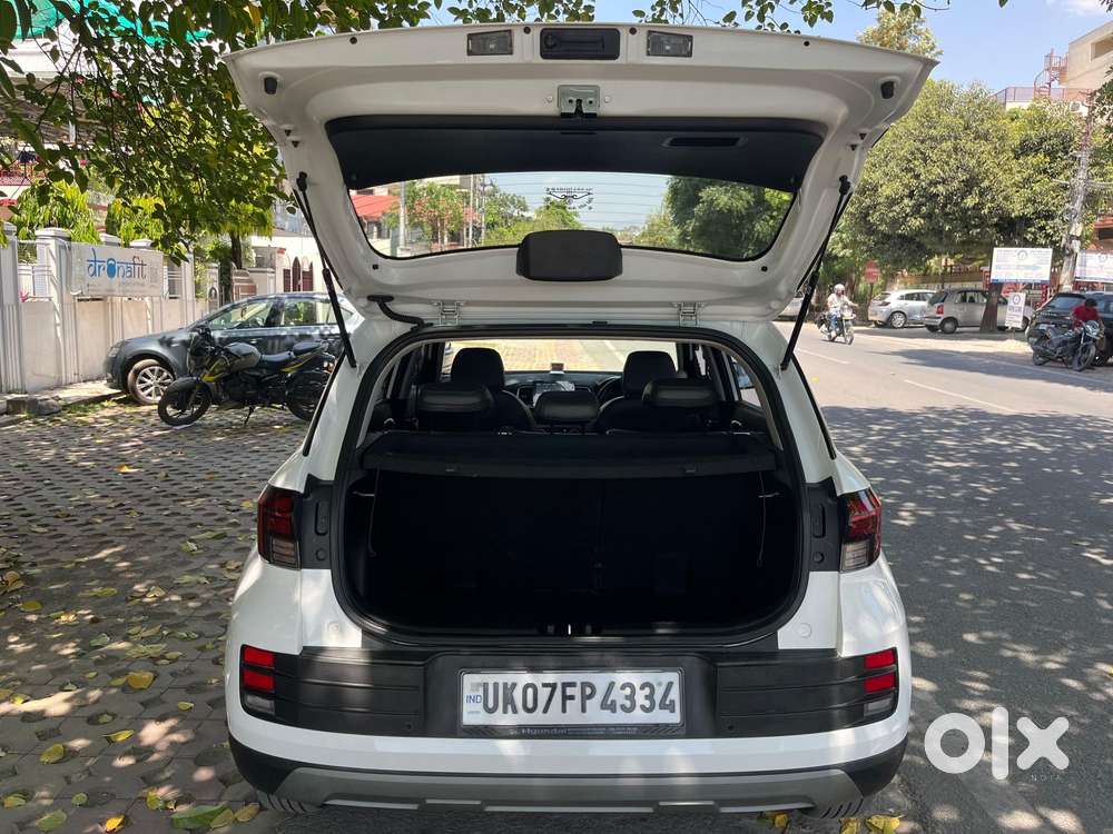 Hyundai Venue S 1.2 Petrol, 2023, Petrol