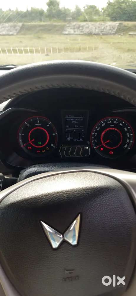 Mahindra Xuv300 2023 Diesel Well Maintained