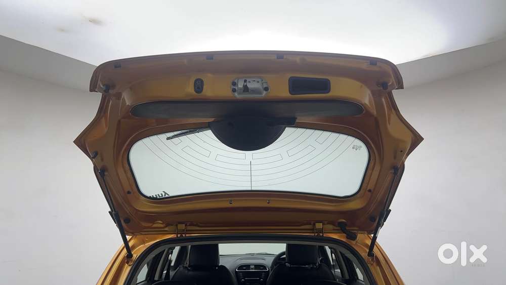 Tata Tiago Xza, 2017, Petrol