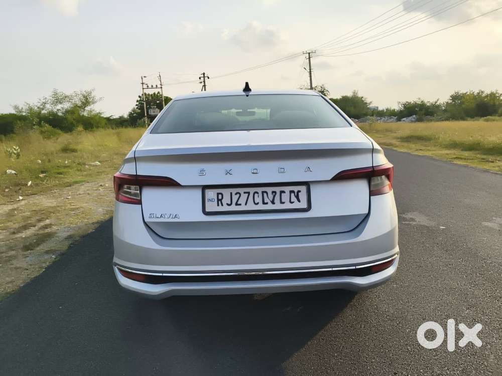 Skoda Slavia 1.0 Tsi Style At, 2023, Petrol