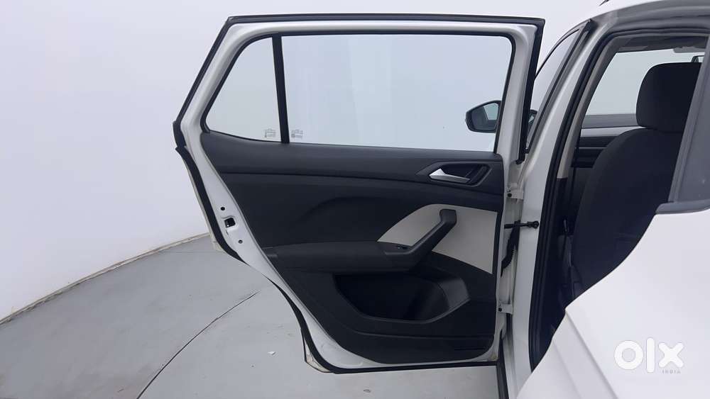 Volkswagen Taigun 1.0 Tsi Highline At, 2021, Petrol