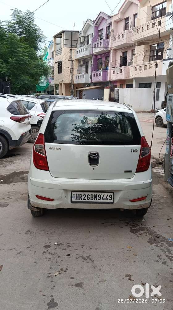 I10, 2011 Model, Petrol, White